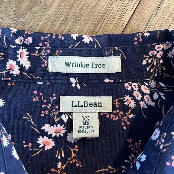 LL BEAN | 100% cotton floral button down shirt, size XS - Picture 2 of 5